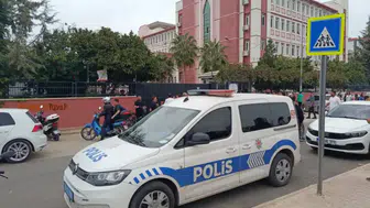 Adana'da Ortaokulda Bıçaklı Kavga: Bir Öğrenci Yaralandı