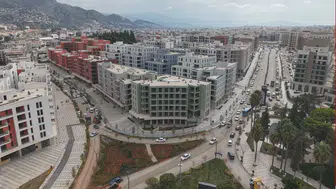 Antakya’da Atatürk Caddesi’nde Deprem Sonrası Hayat Yeniden Başladı