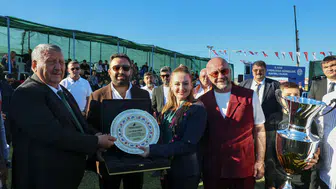 Kaş’ta Er Meydanı Heyecanı! Yeni Ağa 3 Milyon 7 Bin TL Bedelle Mehmet Ali Uçar Oldu