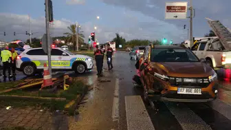 Manavgat'ta Ölümlü Kazanın Olduğu Kavşakta Yine Kırmızı Işık İhlali: 1'i Rus 2 Yaralı