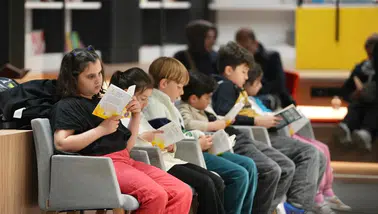 Denizli’de Çocuklar Ekranı Kapattı, Kitaba Sarıldı