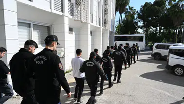 Mersin’de Dev Dolandırıcılık Operasyonu: 100 Milyonluk Vurgun Çökertildi