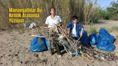 Manavgat Sahilinde Öğrencilerin Bulduğu Dev Çöp Yığını Hayrete Düşürdü