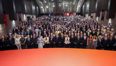 CHP’de Kritik Zirve: Özgür Özel ve Belediye Başkanları Yarın Bir Araya Gelecek