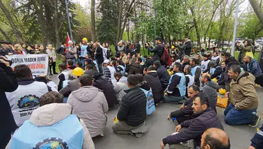 Direniş Sonuç Verecek mi?Bakanlık Harekete Geçti: Madencinin Hesabına İlk Ödeme Yattı!