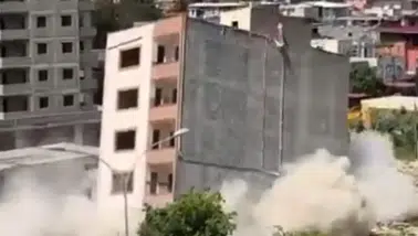 Adana’da Bina Yıkımı Görüş Mesafesini Sıfıra İndirdi