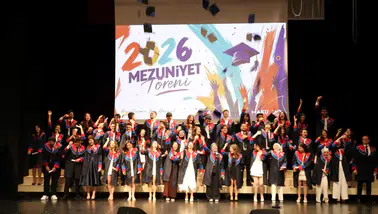 Burdur'da Genç Diş Hekimleri Hipokrat Yemini Ederek Kep Attı