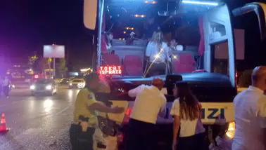 Burdur'da Korkutan Çarpışma: Otobüsle Burun Buruna Gelen Araçta 3 Yaralı!
