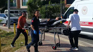 Manavgat'ta Kavşak Kazası: Ticari Taksi ile Otomobil Çarpıştı