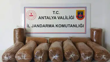 Alanya'da Şüpheli Araçtan 72 Kilo Kaçak Tütün Çıktı