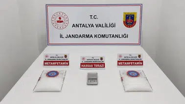 Kepez'de Otel Odasına Uyuşturucu Baskını: 2 Şüpheli Tutuklandı