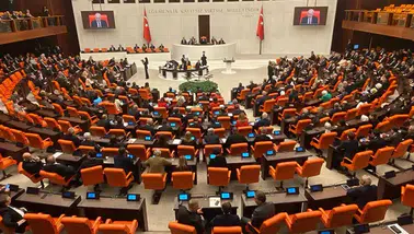 TBMM'de Fon Krizi Tartışması: Araştırma Önergesine Meclis'ten Ret