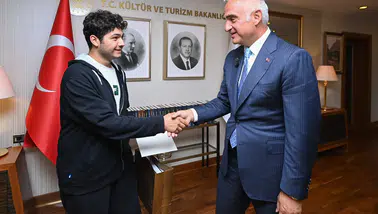 Akseki'de Çadırdan Hacettepe Tıp'a: Bakan Ersoy'dan Tebrik
