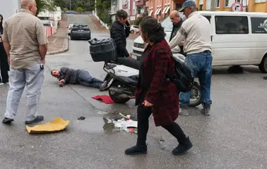 Manavgat’ta Kamyonetle Çarpışan Motosiklet Sürücüsü Yaralandı