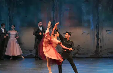 Anna Karenina Sezonun Son Perdesi İçin Sahne Alıyor