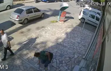 Alanya’da Yolda Bulduğu 700 Euro'yu Zabıtaya Teslim Etti! Harç Parası Sahibine Geri Döndü
