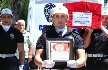 Adana'nın Acı Günü: Şehit Polis Aydın Üyenarık Toprağa Verildi