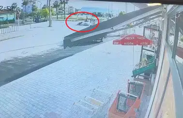 Manavgat'ta Alkollü Sürücü Dehşet Saçtı! Motosiklette Bulunan 2 Kişi Ağır Yaralandı