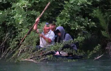 Manavgat’ta Yürekler Ağza Geldi! Irmakta Mahsur Kalan 2 Çocuğu Vatandaş Kurtardı