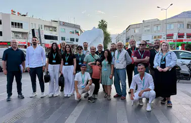 Kemer Sokaklarında Heykel, Resim ve Müzik Ziyafeti!
