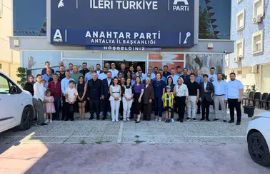 Anahtar Parti Antalya'da 19 İlçenin 17'sini Tamamladı! Konyaaltı Saadet Durukan’a Emanet!