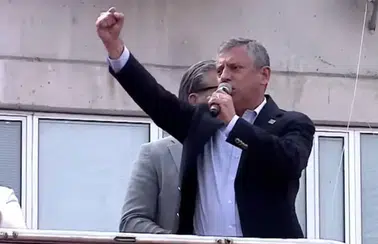 Özgür Özel Lüleburgaz’dan Saray’a Meydan Okudu: "Mesele Kayyım Değil, Tayyip Gidecek Biz Geleceğiz!"