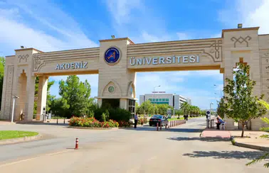 Akdeniz Üniversitesi’ne Kongre Merkezi İçin İlk Kazma Vuruldu