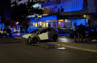 Gazipaşa'da Kaza Yaptıktan Sonra Sürücü Kayıplara Karıştı