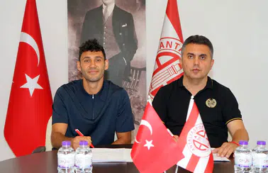 Antalyaspor’da Kaptan Veysel Sarı İle "Devam" Kararı
