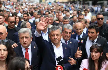 YENİ Parti'de İlk Toplantı Sona Erdi: Özgür Özel'den İlk Açıklamalar Geldi