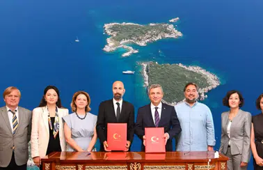 Antalya'da Mavi Akdeniz İçin Protokol: Kemer Üç Adalar Pilot Bölge Seçildi