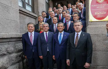 Yeni Parti'nin üyeleri belli oldu... Antalya'dan 4 İsim Parti Meclisi'nde!