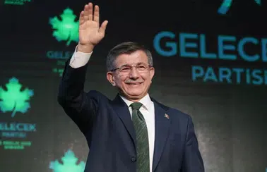 Kulisleri Sarsan İddia! 6 Yıllık Gelecek Partisi Kapanıyor!