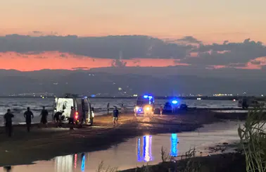 Mersin'de Dalgalar Can Aldı! 3 Kişi Hayatını Kaybetti, 1 Çocuk Aranıyor!