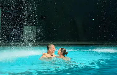 Alaçatı'dan Antalya'ya: Ünlü Çift Tatil İçin Kadriye'yi Seçti