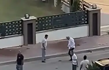 Eski CHP İlçe Başkanı, Yeni Parti Milletvekilini Bıçakladı! Dehşet Anlarının Görüntüleri Ortaya Çıktı!