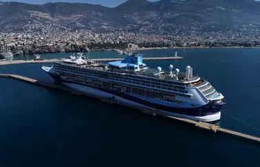 Dev Kruvaziyer Alanya’ya Demirledi: 1807 İngiliz Turist İlçeye Hareketlilik Kattı