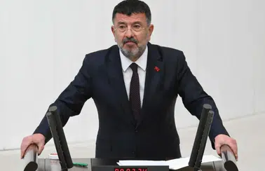 Pazarda Aniden Yere Yığıldı !Milletvekili Veli Ağbaba Yoğun Bakıma alındı