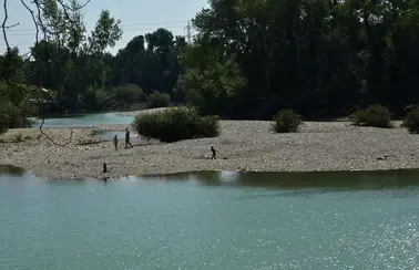 Manavgat Şelalesi'ndeki Adacık Tehlikesi! Uyarılara Rağmen Çocuklarıyla Gittiler