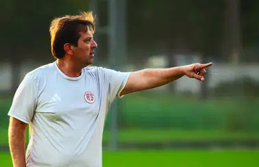 Antalyaspor Yeni Teknik Direktör Buluna Kadar Takım Nedim Yiğit'e Emanet