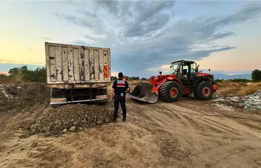 Manavgat'ta Milli Emlak Arazisindeki Kaçak Kazıya Suçüstü