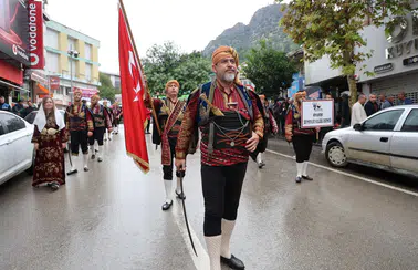 Adana'da Kırkpınar Korteji Yapıldı! Yüzlerce Güreşçi Er Meydanına Çıkıyor