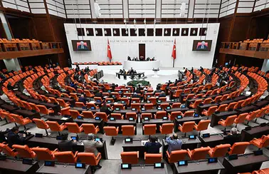 Meclis'te "Fon Krizi" Önergelerine Ret