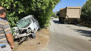 Burdur’da Otomobille Kamyonun Çarpıştığı Kaza Can Aldı