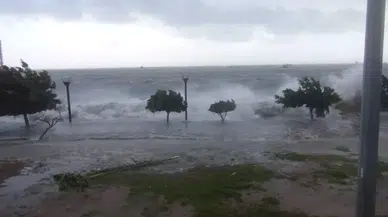 Mersin Valiliği Doğu Akdeniz İçin Fırtına Uyarısı Yaptı!