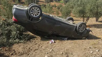 Hatay’da Otomobil Zeytin Bahçesine Uçtu! 3 Yaralı