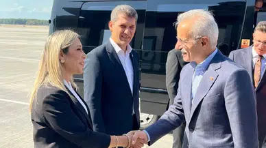 AK Parti Antalya Heyeti Bakan Uraloğlu'nu Havaalanında Karşıladı