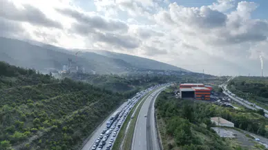 Hatay’da Otoyol Heyelanla Kapandı! Trafik Felç Oldu