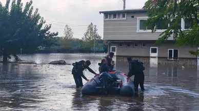Hatay’da Sel Sonrası Mahsur Kalanlar İçin Botla Seferberlik!