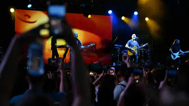 Gençler Antalya'da sınav stresini attı